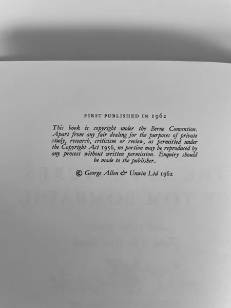 Édition originale du recueil de poèmes The Adventures of Tom Bombadil de John Ronald Reuel Tolkien. Colophon.