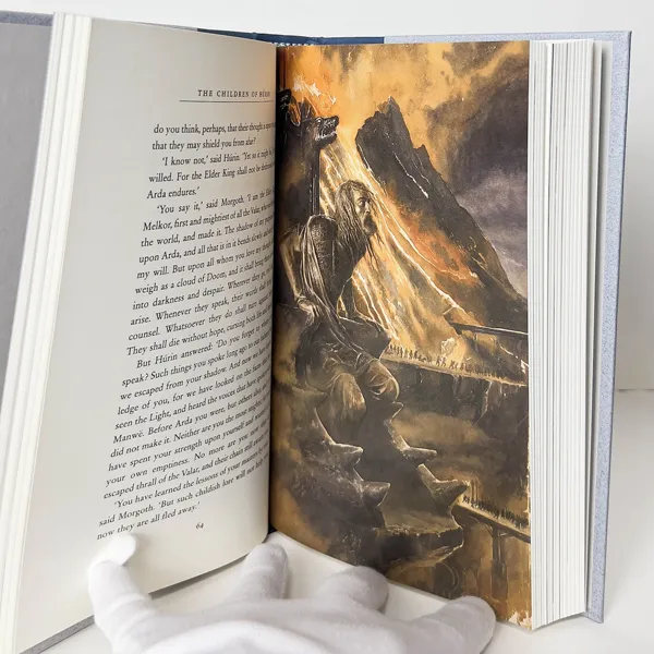 Édition originale du roman The Children of Húrin de John Ronald Reuel Tolkien. Page 64 et illustration (page 65).