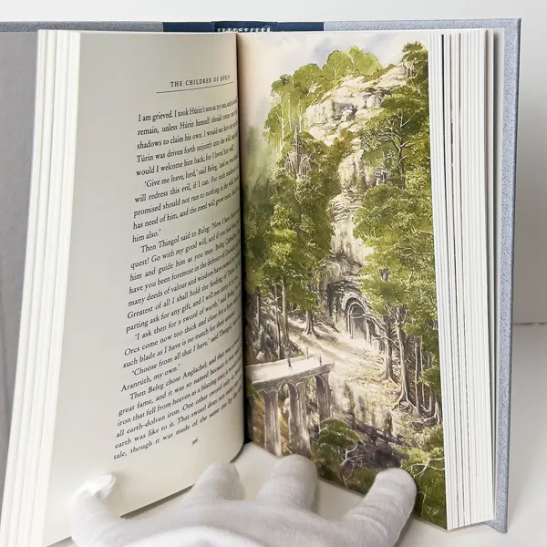 Édition originale du roman The Children of Húrin de John Ronald Reuel Tolkien. Page 96 et illustration (page 97).