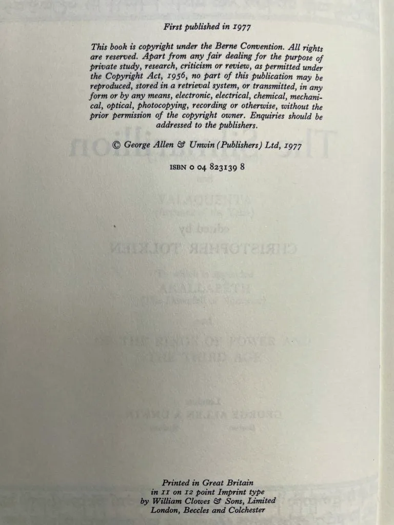Édition originale du roman The Silmarillion, de John Ronald Reuel Tolkien. Colophon.