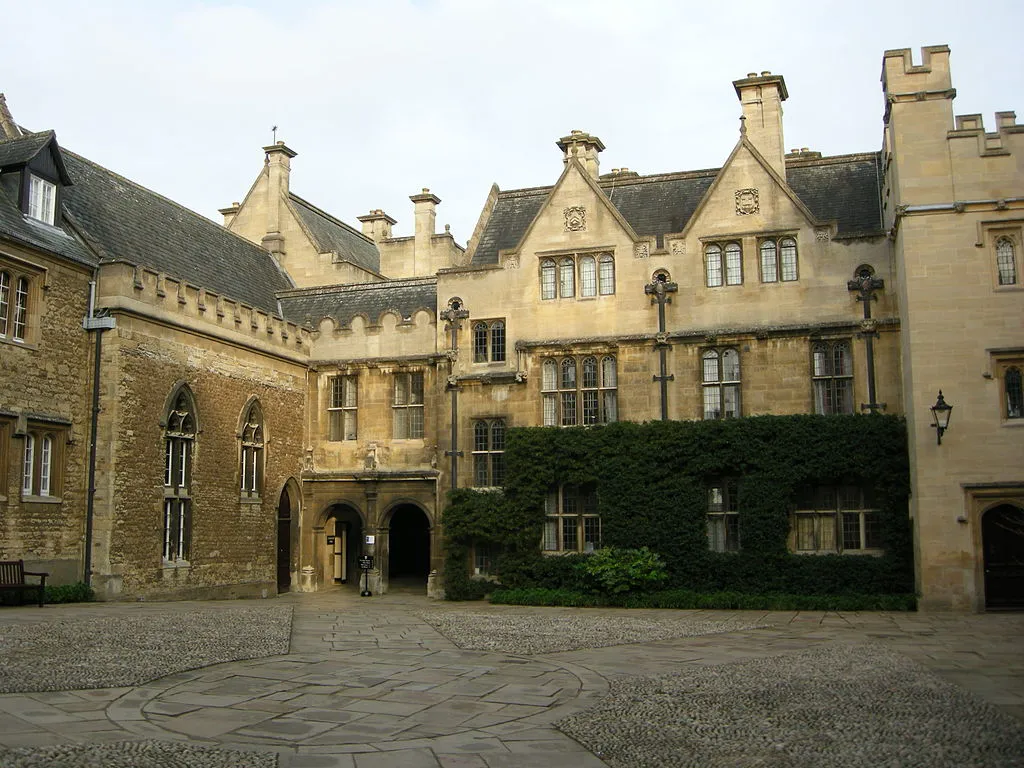 Photo : Merton College à Oxford, où John Ronald Reuel Tolkien enseigne de 1945 à 1959.