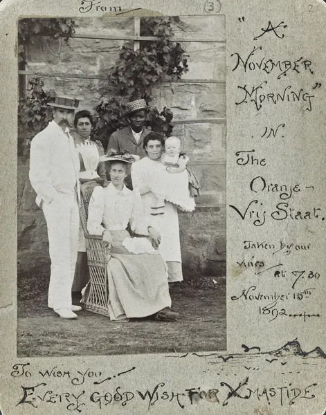 Photo : John Ronald Reuel Tolkien nourrisson en Famille aux côtés de sa mère Mabel et son père Arthur.