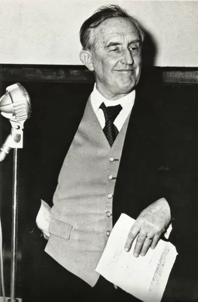 Photo : L'enregistrement perdu de John Ronald Reuel Tolkien à Rotterdam, année 1958.
