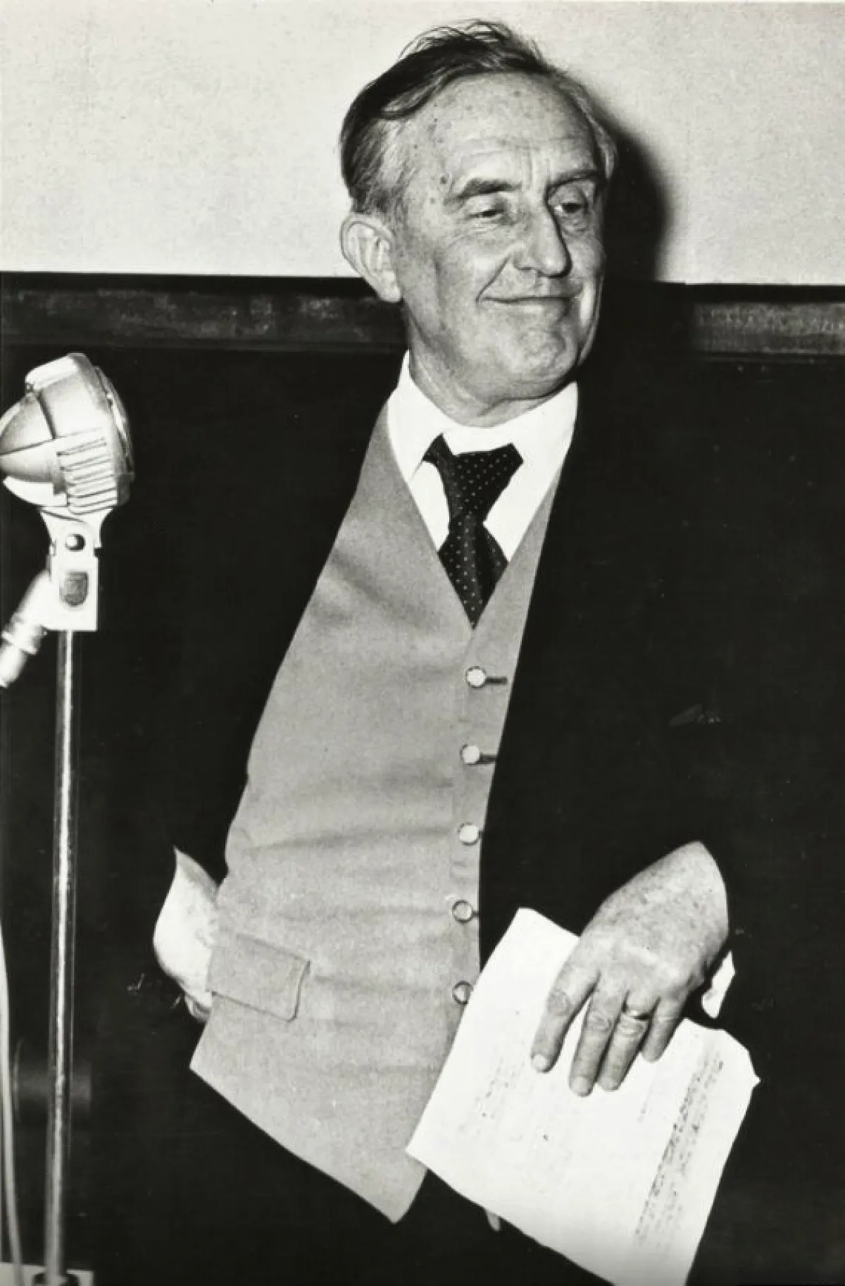 Photo : L'enregistrement perdu de John Ronald Reuel Tolkien à Rotterdam, année 1958.