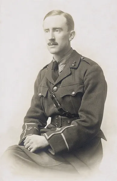 Photo : John Ronald Reuel Tolkien, année 1916.